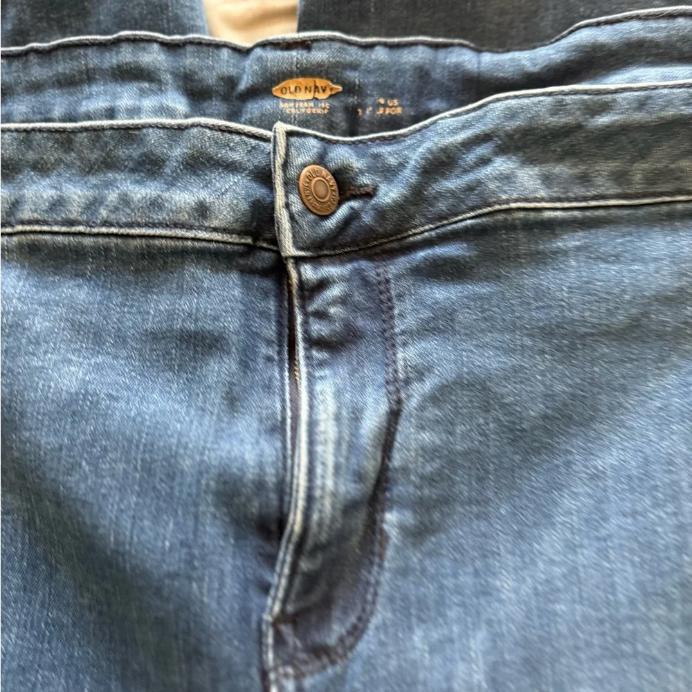 Woman’s Plus Size Wide Leg Jeans Buttery Soft Stretch 28W Old Navy - Picture 7 of 15